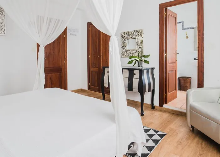 One Shot Buenavista Bed and Breakfast 4*