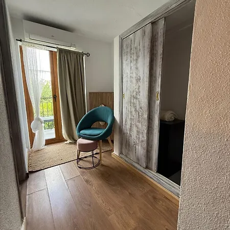 布埃纳维斯塔套房酒店 4* 圣埃乌拉利亚